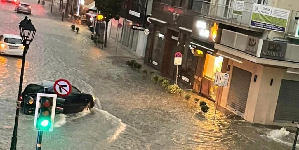 Κακοκαιρία: Νέο μήνυμα 112 – Απαγορεύεται η κυκλοφορία σε όλη την Μαγνησία