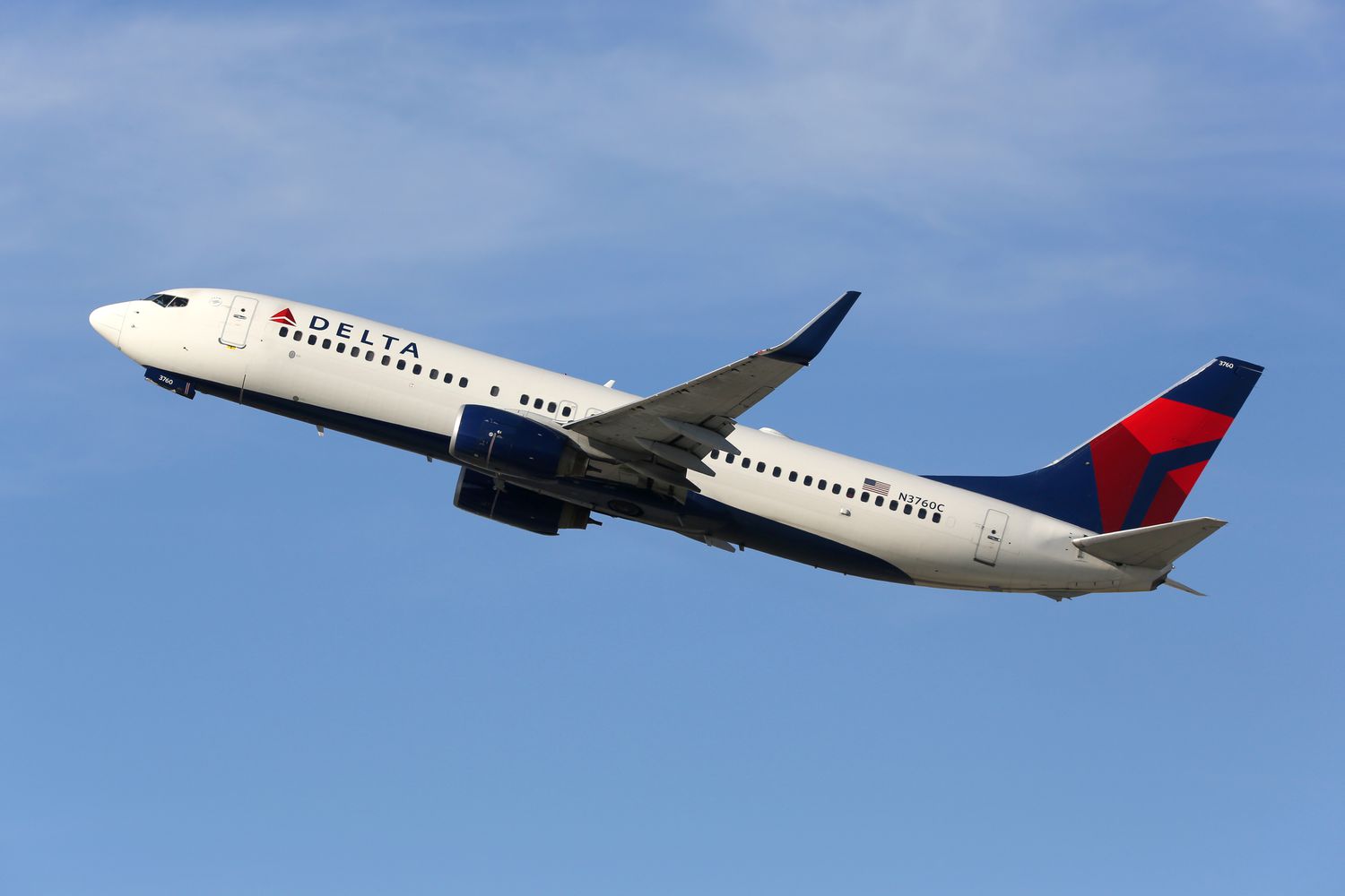 Αναγκαστική προσγείωση πτήσης της Delta Airlines εξαιτίας «ζητήματος βιολογικού κινδύνου» (βίντεο)