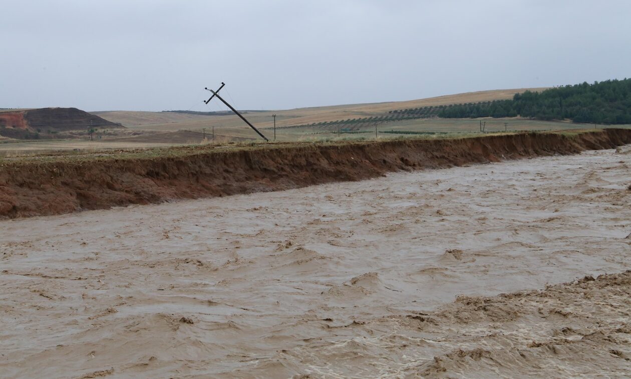 Κακοκαιρία: Μήνυμα του «112» για εκκένωση οικισμού στα Τρίκαλα