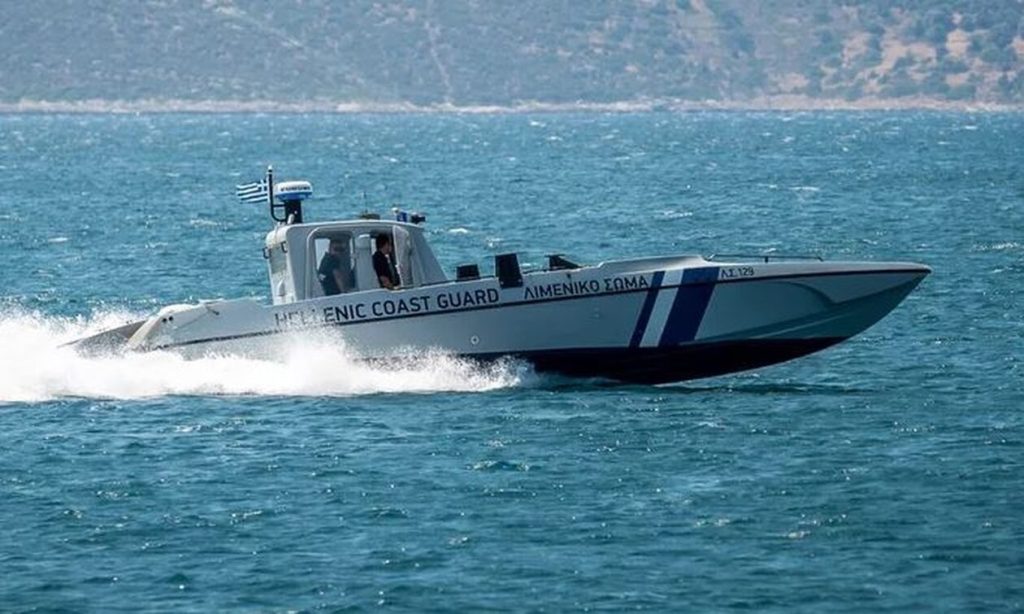 Σύγκρουση δύο εμπορικών πλοίων ανοιχτά της Κεφαλονιάς – «Τυλίχθηκε» στις φλόγες το ένα