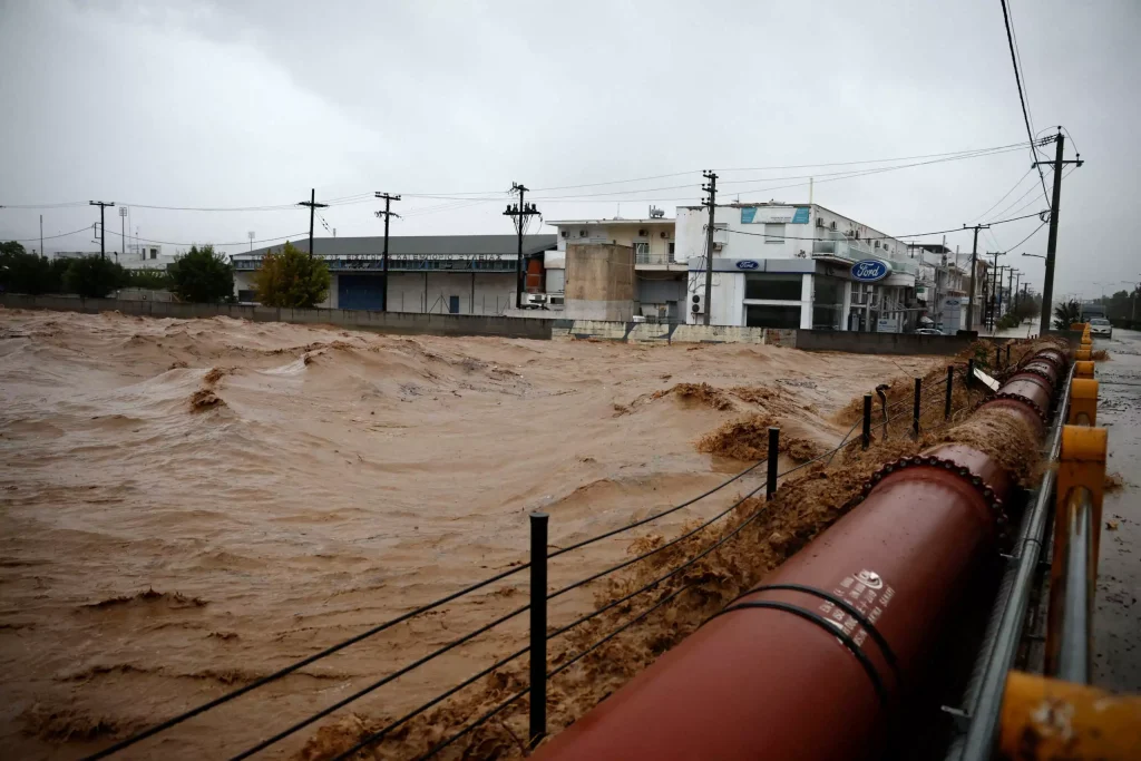 Κακοκαιρία: «Τρεις φορές περισσότερη η βροχή συγκριτικά με τη Μάνδρα» λέει ο Χ.Ζερεφός