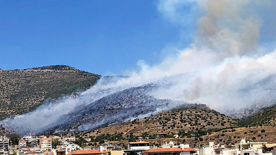 Για πρώτη φορά στην ιστορία μαζικοί εκβραχισμοί σε Γλυφάδα-Βούλα ως αποτέλεσμα του εγκλήματος της πυρκαγιάς της Αιξωνής