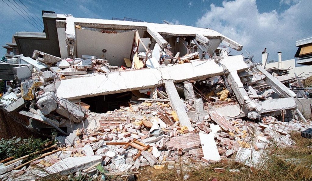 Σαν σήμερα: Ο μεγάλος σεισμός της Πάρνηθας το 1999 με τους 143 νεκρούς και τους 700 τραυματίες