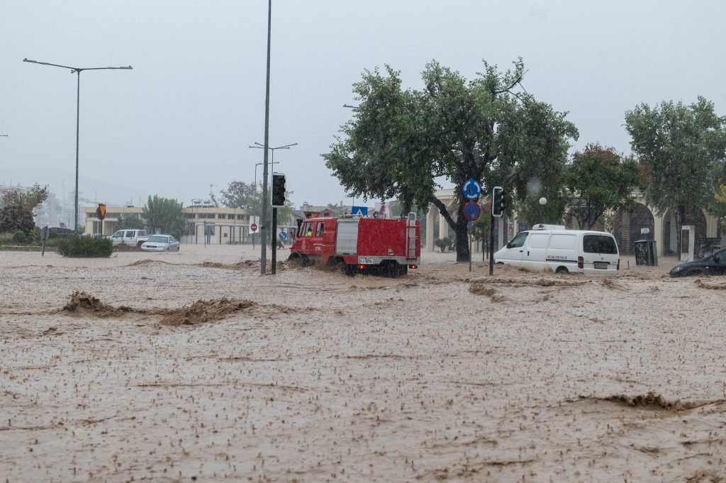 Καθηγητής Δ.Εμμανουλούδης: «Αν βροχή 750 χιλιοστών έπεφτε στην Αθήνα θα είχε προκαλέσει εκατόμβη νεκρών»