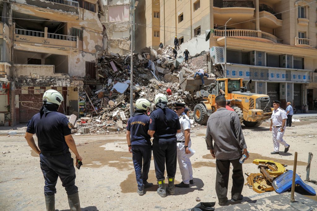 Αίγυπτος: Kατέρρευσε κτίριο στο Κάιρο – Τέσσερις νεκροί