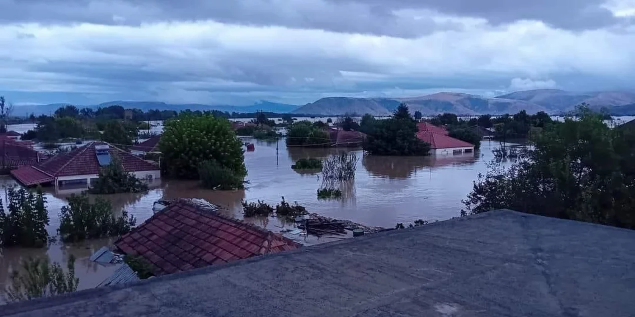 Θεσσαλία – Δήμαρχος Φαρκαδόνας: «Από τα Τρίκαλα μέχρι την Λάρισα βλέπεις μια θάλασσα»