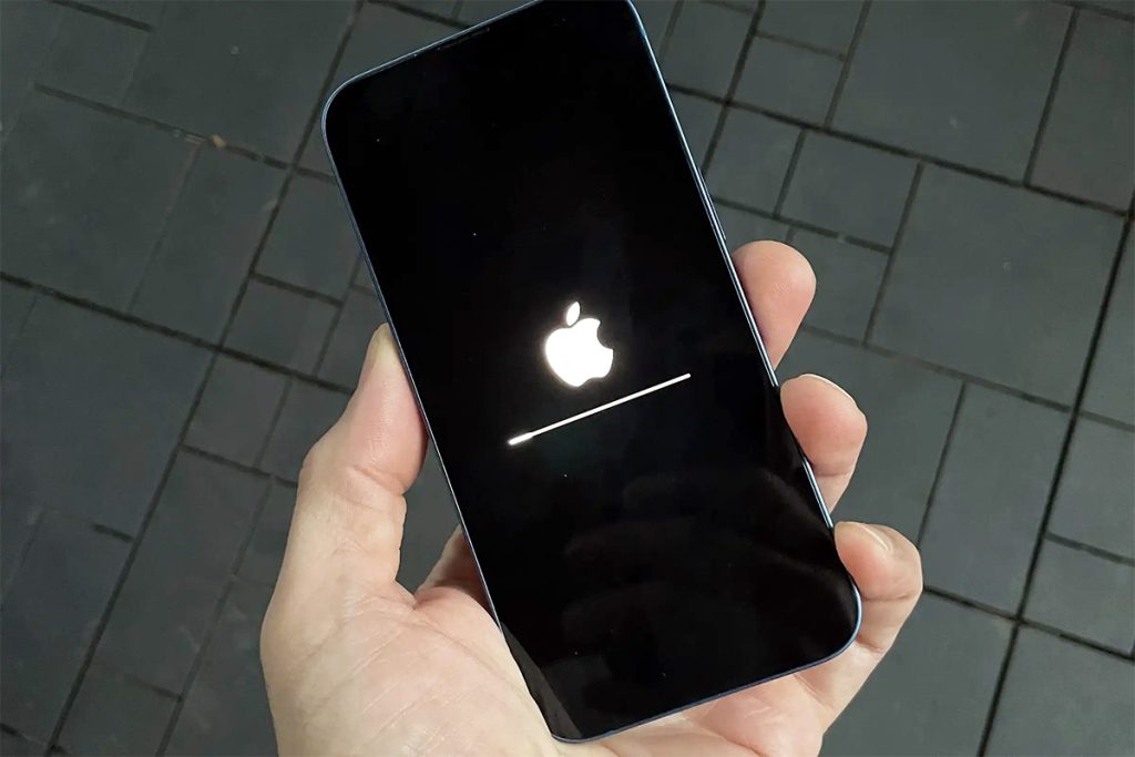 Apple: Ευάλωτα στο λογισμικό παρακολούθησης «Pegasus» τα iPhone iOS 16.6 – Ποιοι πρέπει να αναβαθμίσουν τα κινητά τους