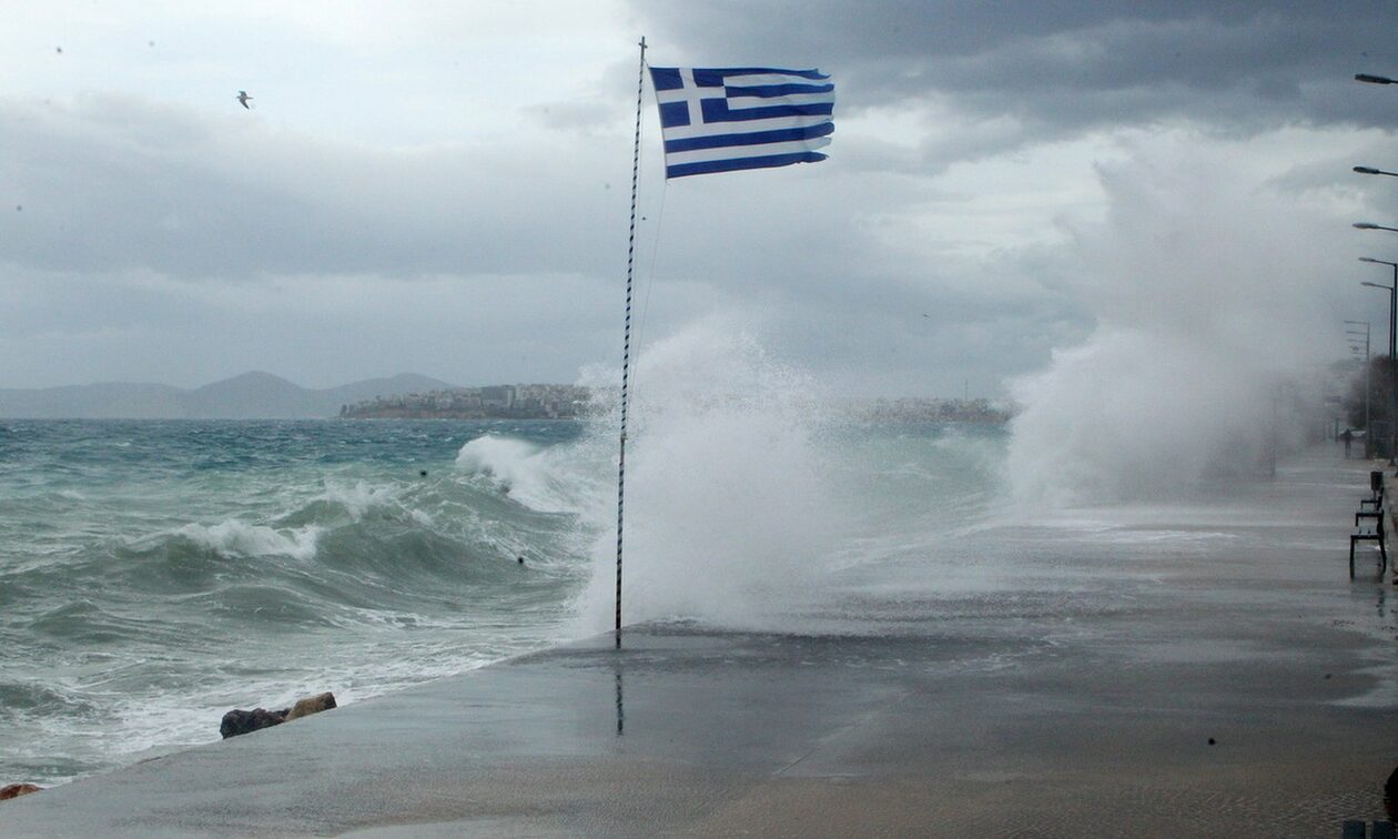 Ο καιρός αύριο: Με ανέμους έως 9 μποφόρ στο Αιγαίο και τοπικές βροχές στην Κρήτη – Η πρόγνωση της ΕΜΥ