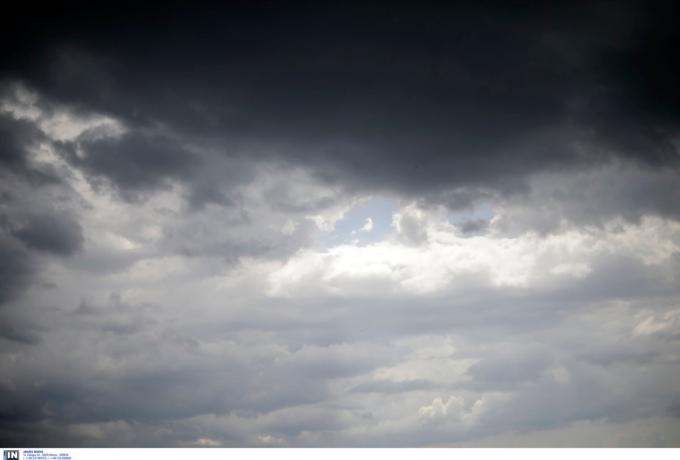 Βελτιώνεται ο καιρός στη Θεσσαλία σήμερα – Αναλυτική πρόγνωση για όλη τη χώρα