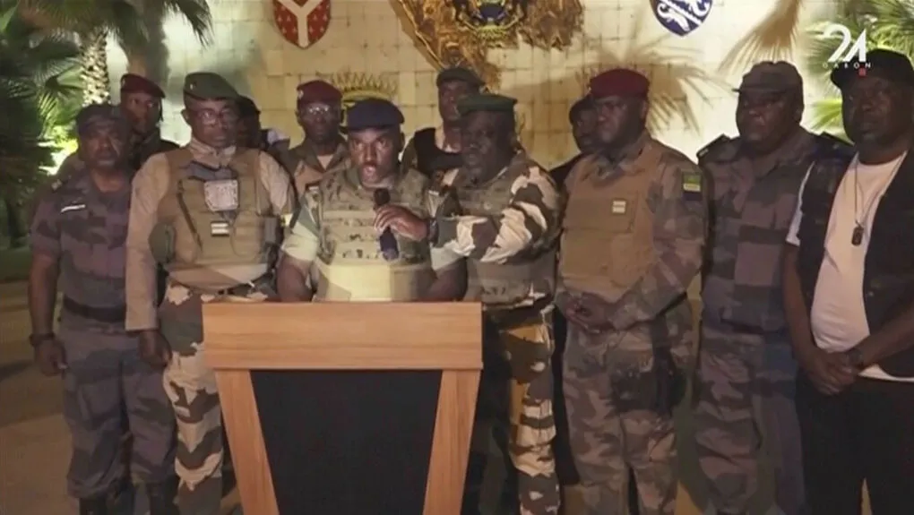 Γκαμπόν: Η χούντα λέει ότι μια μεταβατική περίοδος δύο ετών θα ήταν «εύλογη» για τη διεξαγωγή εκλογών