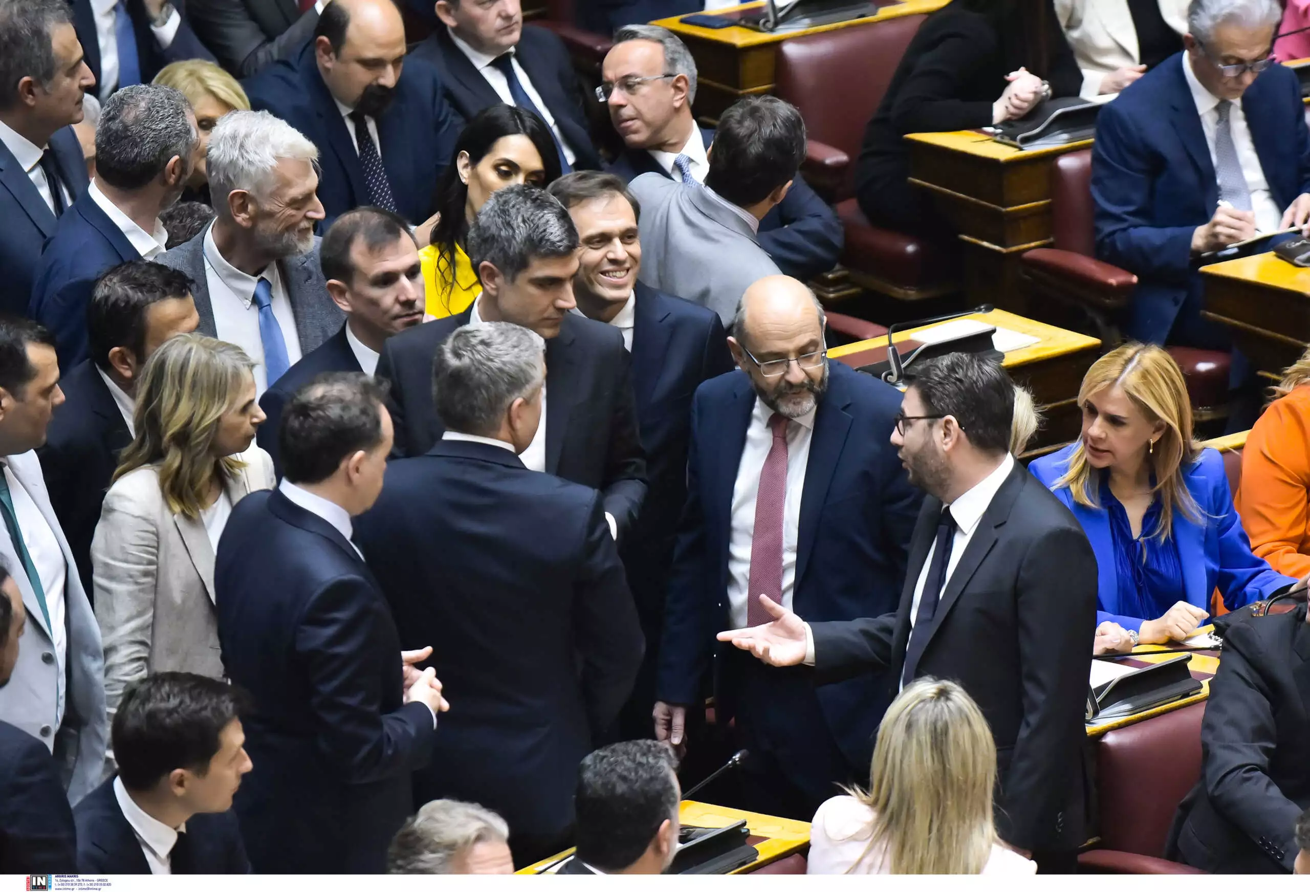 ΠΑΣΟΚ: Εν μέσω πλημμυρών, πυρκαγιών και φονικών εστιάζει στην αναστολή χρηματοδότησης των «Σπαρτιατών»