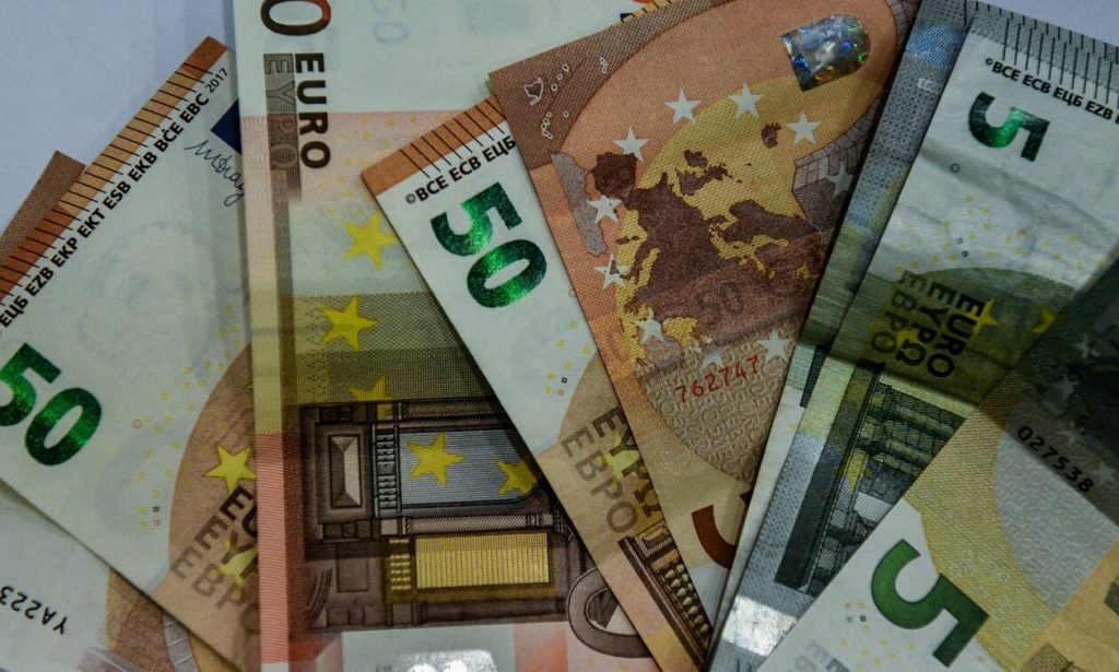 Επίδομα 534 ευρώ: Από σήμερα η υποβολή δηλώσεων αναστολής εργασίας – Ποιοι θα το λάβουν