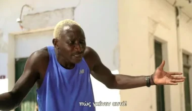 Επικό βίντεο με τον Πάτρικ Ογκουνσότο: «Έφαγε τη σκόνη» μιας γιαγιάς – «Πώτς γκένεν αυτό»