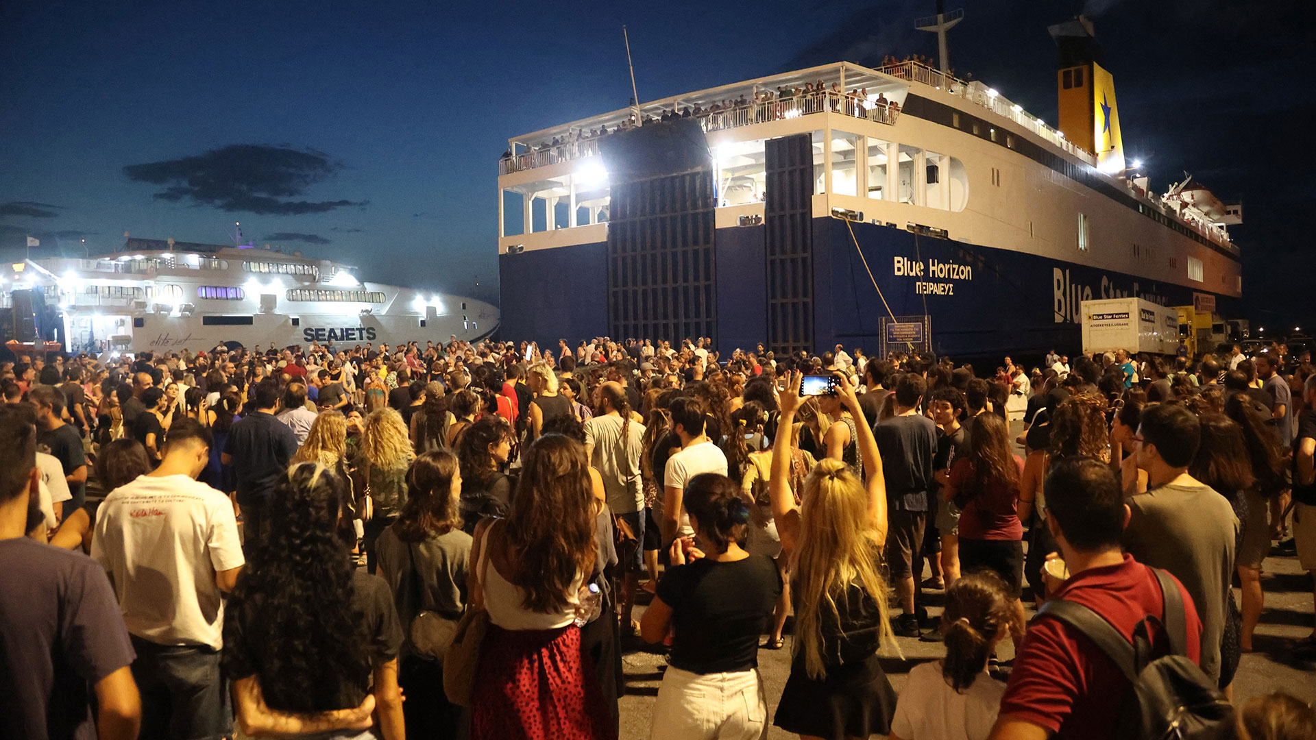 Δολοφονία στο Blue Horizon: Η ανακρίτρια Πειραιά ζητά όλες τις συνομιλίες που καταγράφηκαν στο «μαύρο κουτί» του πλοίου