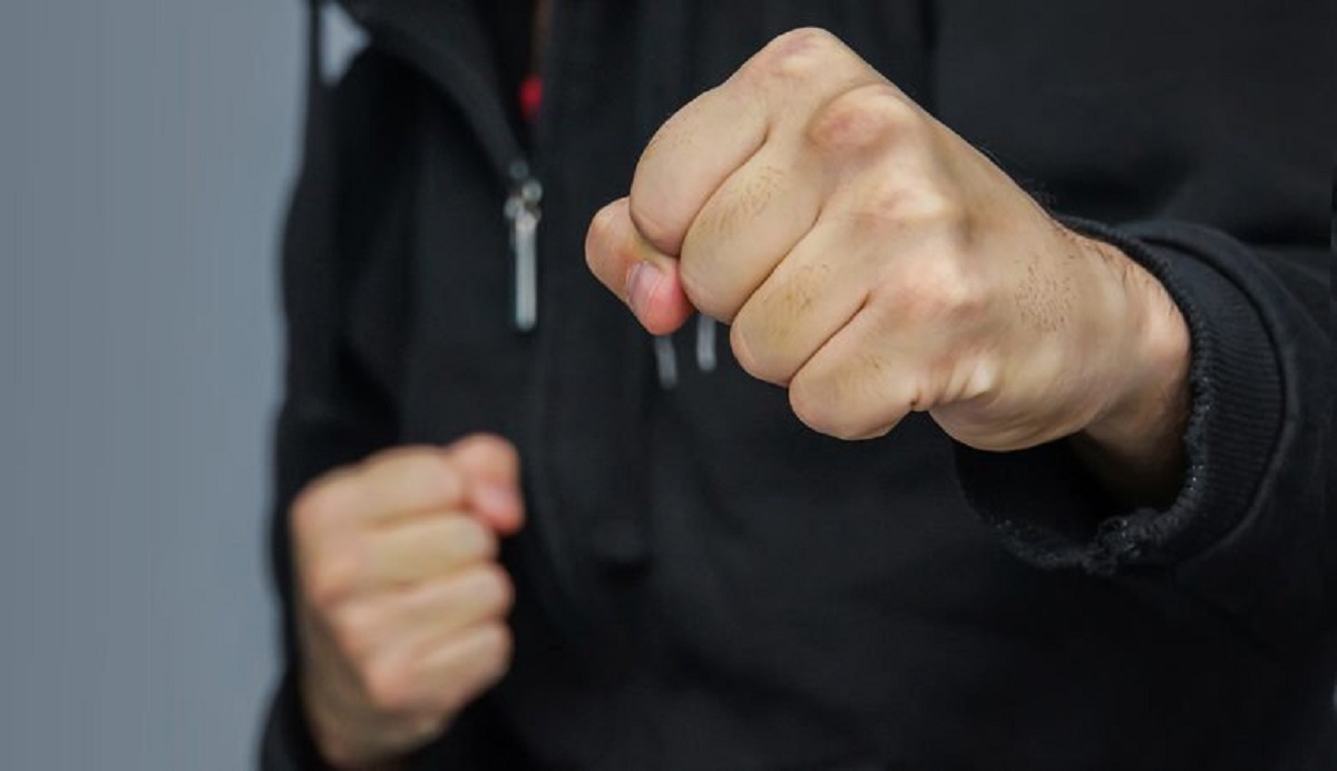 Βόλος: 40χρονος χτύπησε τον πεθερό του όταν προσπάθησε να υπερασπιστεί την εγγονή του