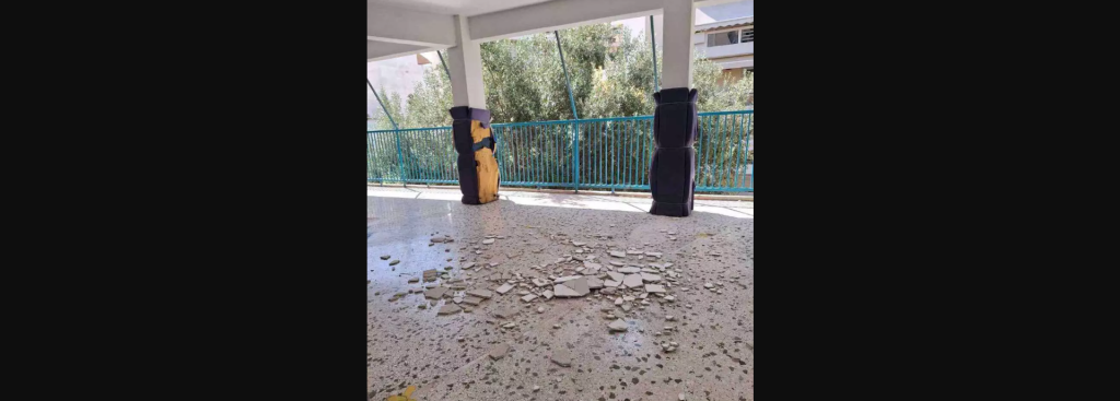 Πετράλωνα: Σοβάδες έπεσαν σε κεφάλια μαθητών στο 149ο Δημοτικό Σχολείο – Τρία παιδιά τραυματίστηκαν (φωτο)