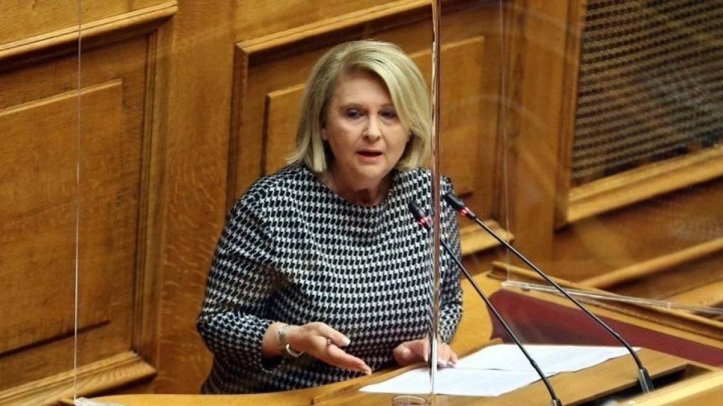 Σοφία Βούλτεψη: Δηλώνει… αποκλεισμένη εδώ και δέκα μέρες στη Θεσσαλονίκη!