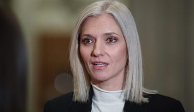 Υπουργός Δικαιοσύνης Ρουμανίας: «Έχουμε 1 εκατ. χρήστες ναρκωτικών στη χώρα – Δεν μπορούμε να τους φυλακίσουμε»