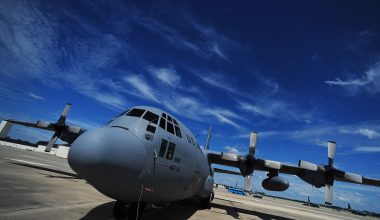 Αναχωρεί αύριο το C-130 με τα τρόφιμα και τα φάρμακα για τους πλημμυροπαθείς της Λιβύης