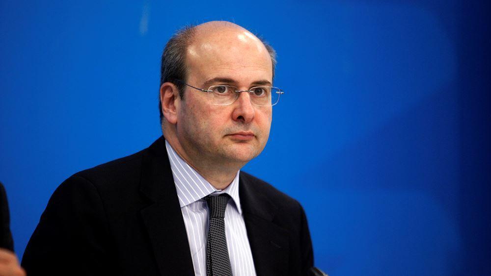 Κ.Χατζηδάκης: «Οι δημόσιοι υπάλληλοι θα έχουν ετήσιο κέρδος 1.476 ευρώ» – Τι είπε για το επίδομα θέρμανσης