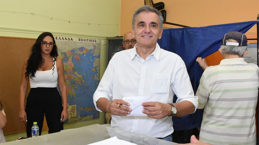 Στη Νέα Ιωνία ψήφισε ο Ε.Τσακαλώτος – «Είναι μια σημαντική μέρα για τον ΣΥΡΙΖΑ και την κοινωνία» (φώτο)