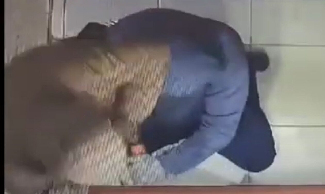 Βίντεο ντοκουμέντο από διάρρηξη σε μηχάνημα αυτόματης πώλησης μικροπροϊόντων στη Θεσσαλονίκη