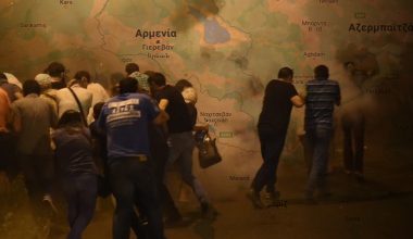 Ταραχές στο Γιερεβάν της Αρμενίας μετά την συνθηκολόγηση παράδοσης του Αρτσάχ στο Αζερμπαϊτζάν: «Πασινιάν παραιτήσου»