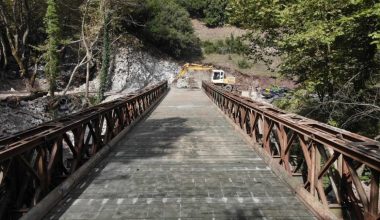 ΓΕΕΘΑ: Ολοκληρώθηκε η τοποθέτηση γέφυρας τύπου Bailey στα Στουρναραίικα Τρικάλων (φώτο)