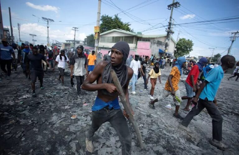 Αϊτή και Κένυα προχώρησαν στη σύναψη διπλωματικών σχέσεων για την αντιμετώπιση των ένοπλων συμμοριών