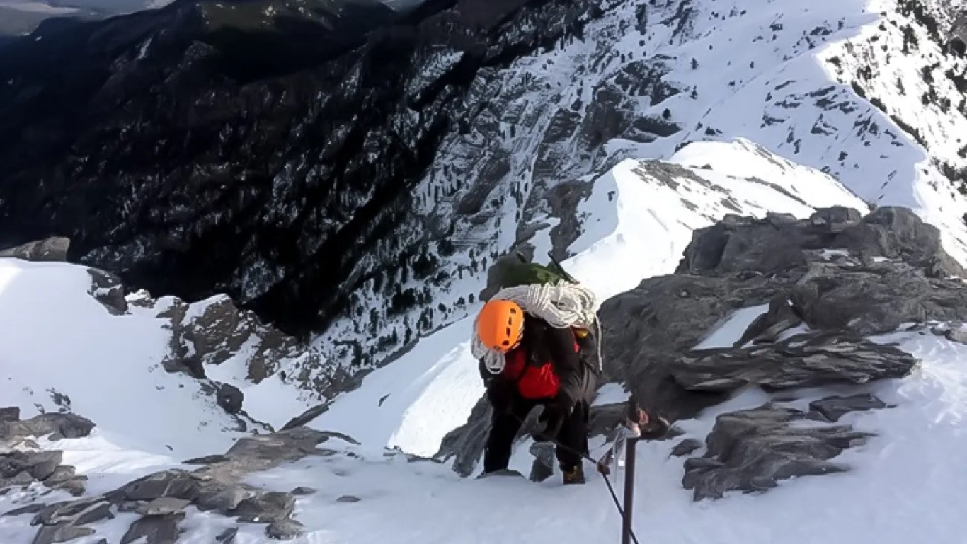 Ορειβάτης σκοτώθηκε προσπαθώντας να φτάσει την «σκάλα του παραδείσου» στην Αυστρία – Έπεσε από τα 90 μέτρα (βίντεο)