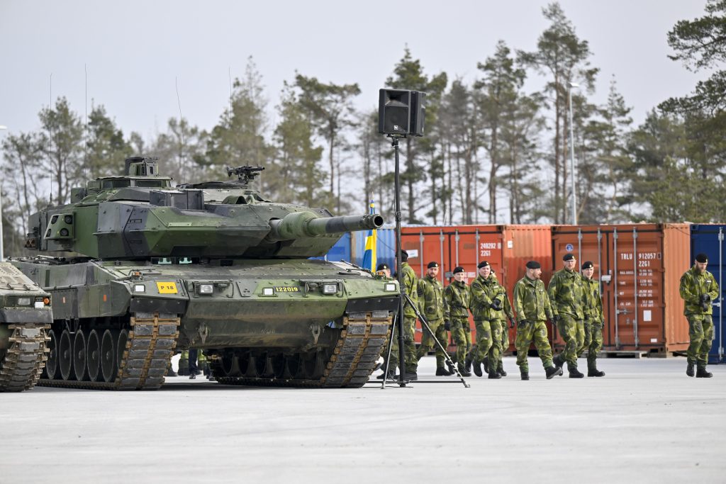 Με 10 σουηδικά Stridsvagn 122 στις μάχες κατά των Ρώσων οι Ουκρανοί