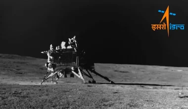 Chandrayaan-3: Πριν λίγες ημέρες πανηγύριζαν – Τώρα προσπαθούν να «ξυπνήσουν» το διαστημόπλοιο στη Σελήνη