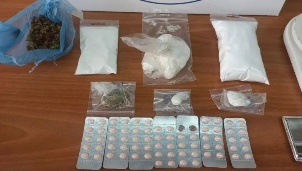 Μεταξουργείο: Συνελήφθη 44χρονος που είχε μετατρέψει το βουλκανιζατέρ του σε… «σούπερ μάρκετ» ναρκωτικών