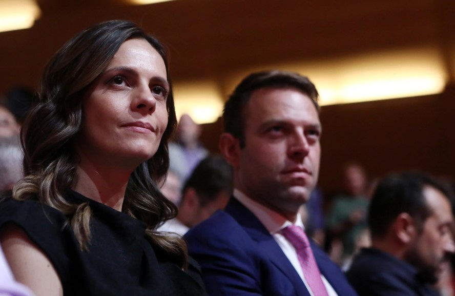 Ε.Αχτσιόγλου: Έδωσε συγχαρητήρια στον Σ.Κασσελάκη πριν από την ανακοίνωση του αποτελέσματος