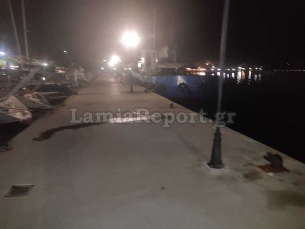 Λαμία: Στην Εντατική 29χρονος – Έπεσε με το αναπηρικό του αμαξίδιο στη θάλασσα στις Ράχες