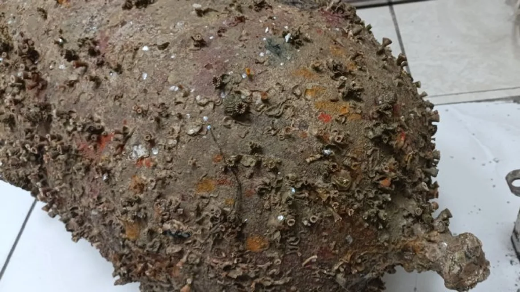 Κόρινθος: Βρέθηκε αρχαίος αμφορέας στη θαλάσσια περιοχή του Διμηνιού