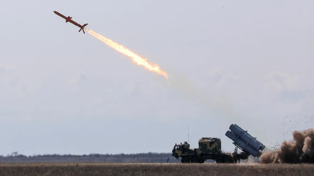 Ουκρανική επίθεση στην Κριμαία – Καταρρίφθηκε πύραυλος κοντά στο αεροδρόμιο του Μπέλμπεκ