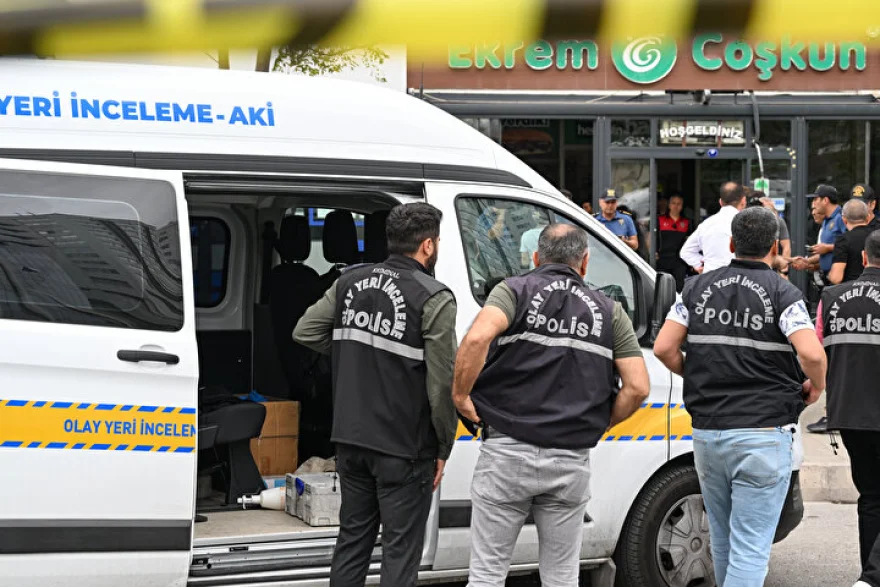 Τουρκία: Επεισόδιο με πυροβολισμούς έξω από τα δικαστήρια της Σμύρνης – Ένας νεκρός και τρεις τραυματίες (φώτο-βίντεο)