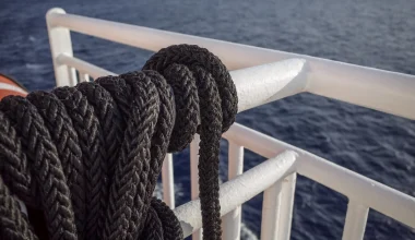 Πτώση ναυτικών από πλοίο στον Πειραιά – Εντολή εισαγγελέα για 3 συλλήψεις