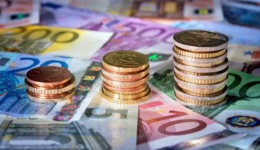 Το ΥΠΟΙΚ ανακοίνωσε πρωτογενές πλεόνασμα 5,6 δισ ευρώ στο πρώτο οχτάμηνο του 2023 έναντι στόχου για 2,3 δισ. ευρώ