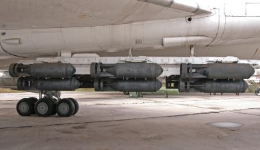 H ρωσική Αεροπορία βομβάρδισε ουκρανικές εγκαταστάσεις στην Κονταντίνοφκα (βίντεο)