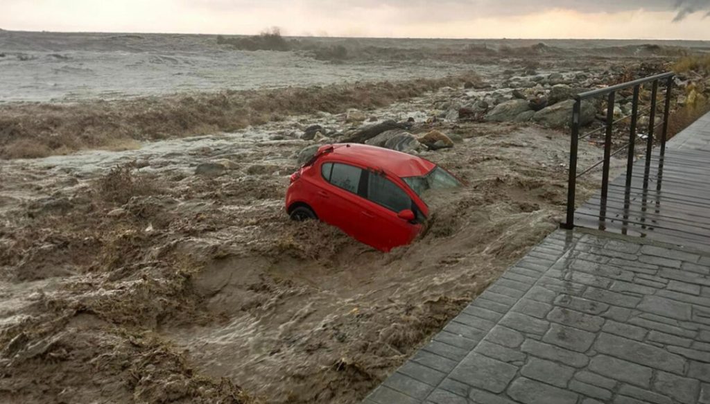 Κακοκαιρία: «Πνίγηκε» ξανά το Πήλιο – Στο έλεος των πλημμυρών η Μηλίνα (βίντεο)