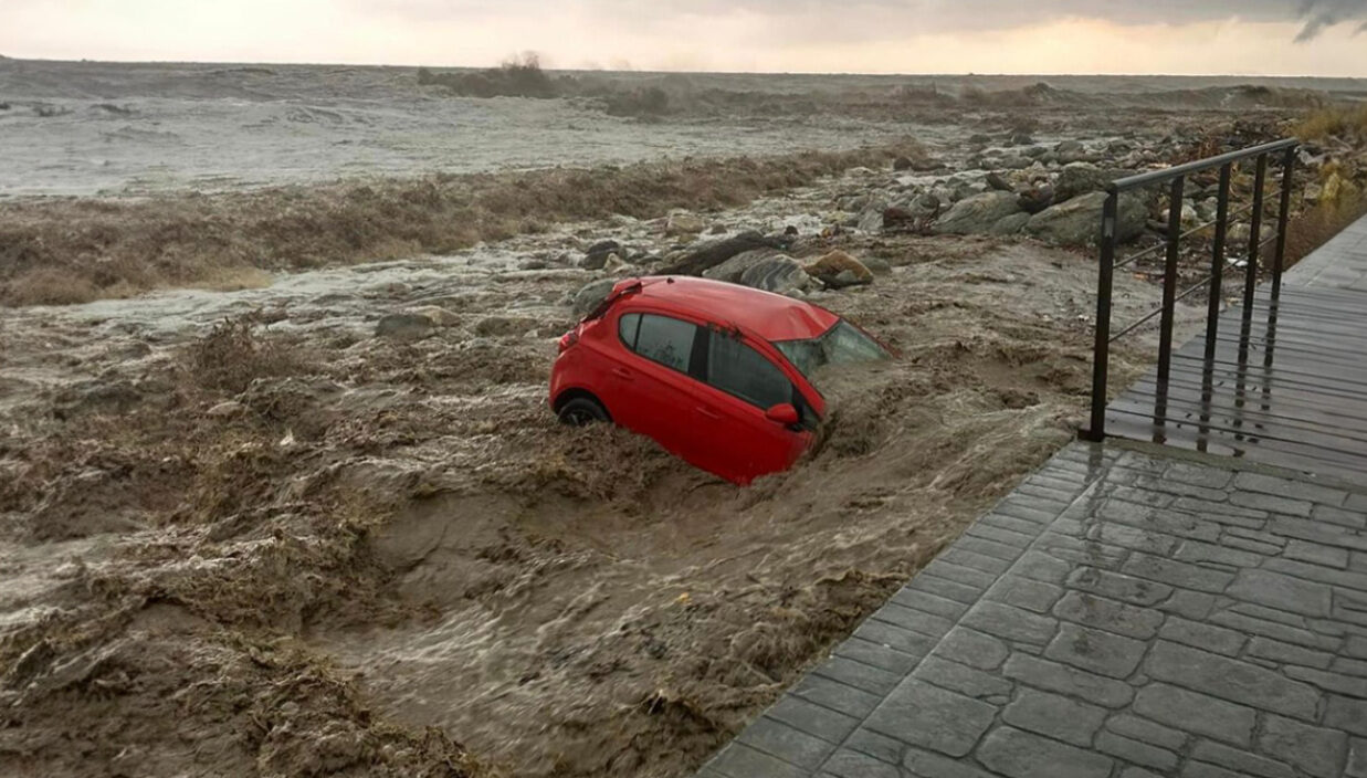 Κακοκαιρία: «Πνίγηκε» ξανά το Πήλιο – Στο έλεος των πλημμυρών η Μηλίνα (βίντεο)