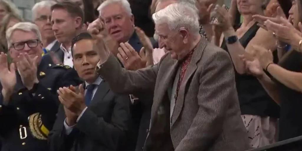 Η Ρωσία ζητά να δικαστεί ο Ουκρανός πρώην «SS» που καταχειροκροτήθηκε στον Καναδά: «Γι αυτό λέμε αποναζιστικοποίηση»