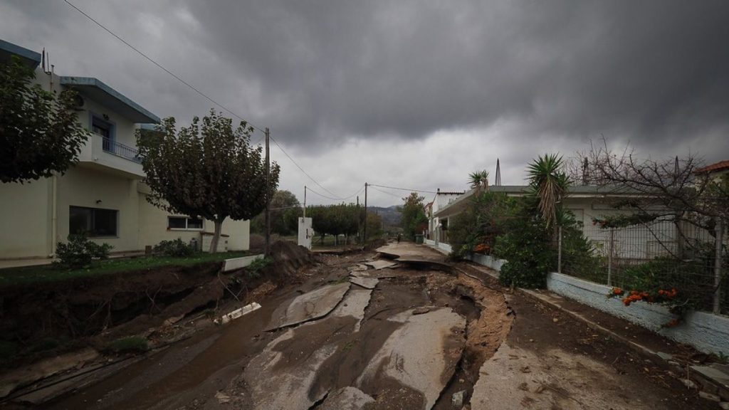 Πρόεδρος Ροβιών για κακοκαιρία Elias: «Πολεμάμε να μην θρηνήσουμε θύματα» (φώτο)
