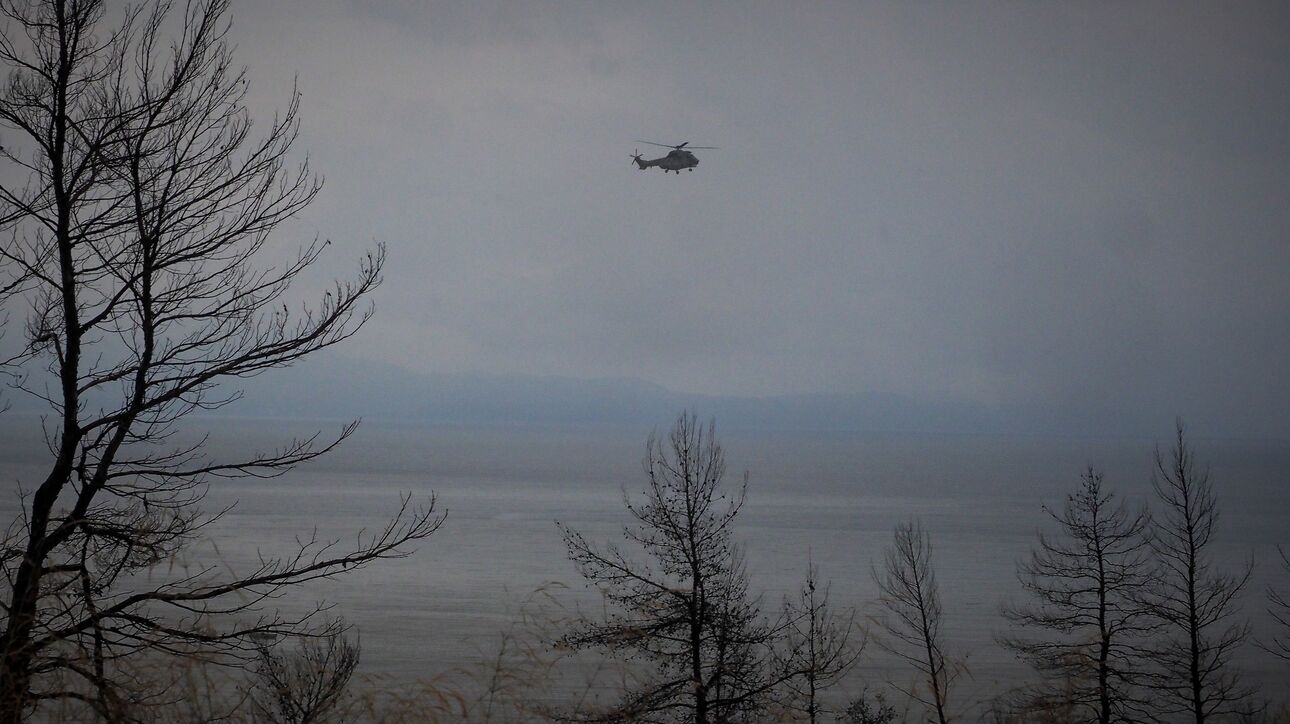 Πτώση ιδιωτικού ελικοπτέρου: Τα σόναρ φέρεται να εντόπισαν συντρίμμια