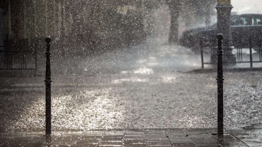 Κακοκαιρία: Στον Βόλο έβρεξε όσο βρέχει στην Αθήνα σε 2,5 χρόνια