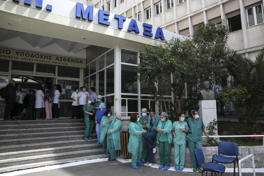 Νοσοκομείο «Μεταξά»: Έστειλαν σπίτι του ασθενή που πήγε να χειρουργηθεί λόγω έλλειψης μηχανημάτων