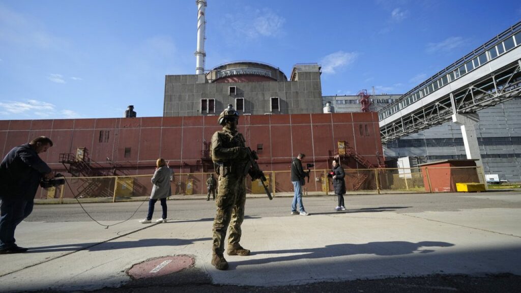 Η ΔΟΕΑ ζητά την αποχώρηση των ρωσικών στρατευμάτων από τον πυρηνικό σταθμό της Ζαπορίζια