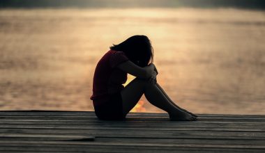 Εποχική κατάθλιψη: Γιατί μας κυριεύει η μελαγχολία αυτή την εποχή